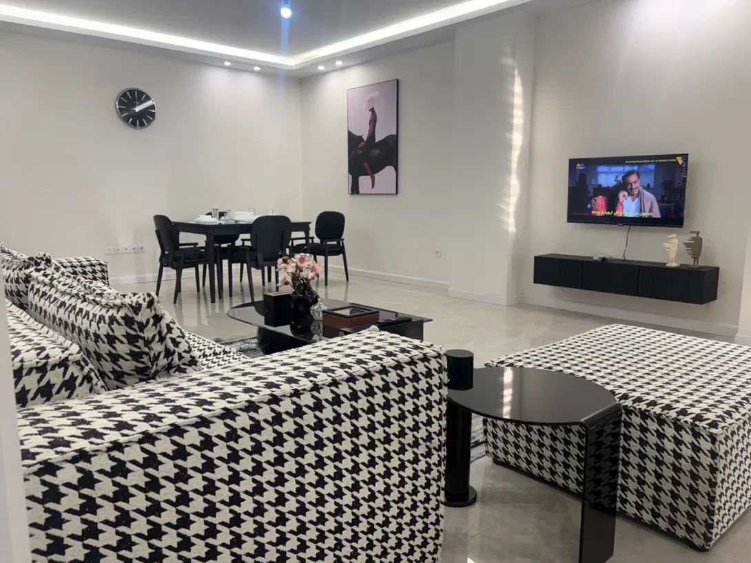 تصویر ۳ از اجاره آپارتمان مبله نوساز ۲خواب ولیصر نبش مطهری