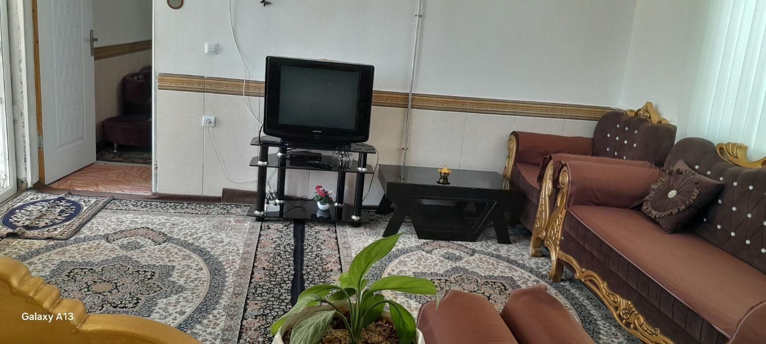 تصویر ۲ از سوئیت ۷۰ متری&zwnj;پارکینگ&zwnj;دار مشرف به دریاچه و جنگل